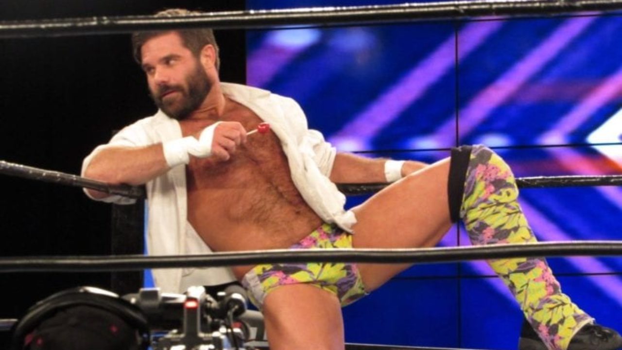 Joey Ryan Spotted Working In Universal Studios Horror Night Attraction In Los Angeles