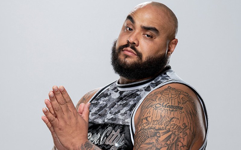 AJ Francis Signs Contract With TNA Wrestling